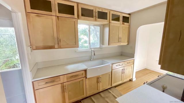 366 Palm Ave, Chula Vista CA: https://media.crmls.org/mediaz/a3146c01-5ece-4064-b1f5-4b1a7ae91e38.jpg
