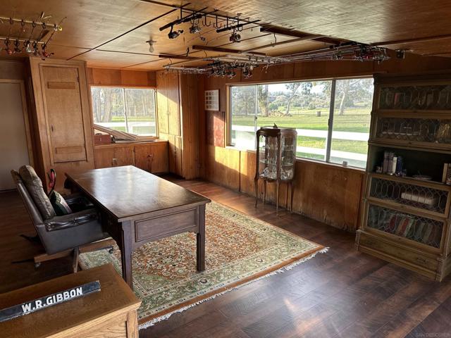 43023 Highway 79, Aguanga CA: https://media.crmls.org/mediaz/a314bf37-b291-458f-8828-31a061bdd79d.jpg