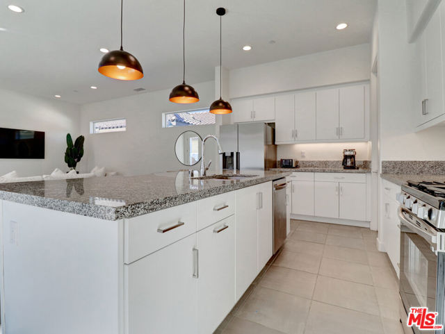80240 Platinum Way, La Quinta CA: https://media.crmls.org/mediaz/a31537a8-aae9-4916-8e6f-eca662227bca.jpg