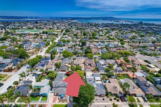 1354 Chalcedony St, San Diego CA: https://media.crmls.org/mediaz/a3168f83-1248-4ed9-b859-b86d874315ba.jpg
