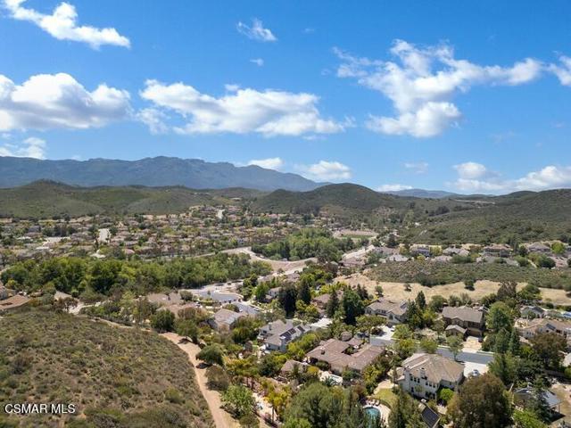 5455 Via Olas, Newbury Park CA: https://media.crmls.org/mediaz/a316af68-6426-4a73-aaf8-373e6e0f2a91.jpg