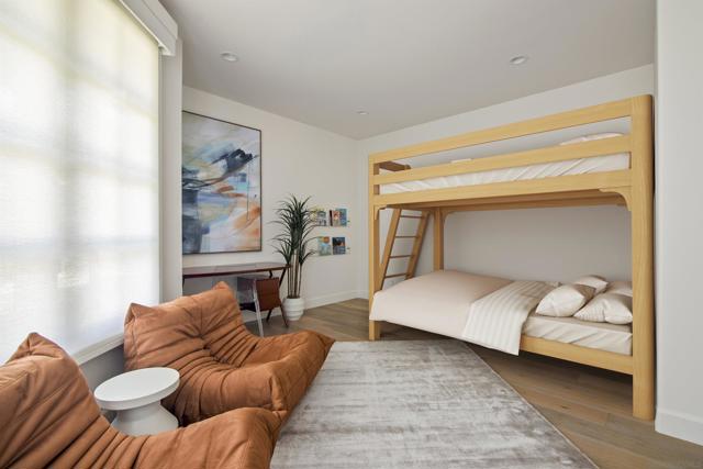 7729 Ivanhoe Avenue, La Jolla CA: https://media.crmls.org/mediaz/a317e926-9eb1-4fbf-9d2a-89d282d4f48e.jpg