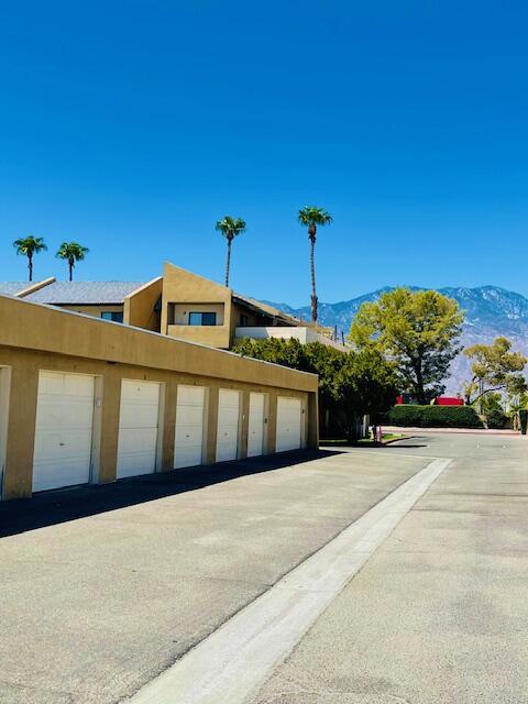 Image 8 of 23 For 32200 Cathedral Canyon Dr  21