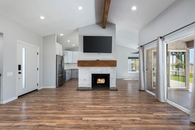 76761 Kentucky Avenue, Palm Desert CA: https://media.crmls.org/mediaz/a3183184-8f4e-4af9-88d4-b365f5982c74.jpg