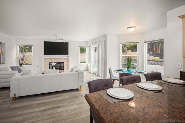 13358 Twin Circle Ct, Poway CA: https://media.crmls.org/mediaz/a318d5d8-26e6-4839-a3eb-ee4a297896be.jpg