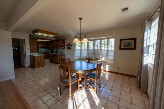 434 Oak Avenue, Greenfield CA: https://media.crmls.org/mediaz/a318d9fa-abc4-4c1d-a524-7901286889fa.jpg