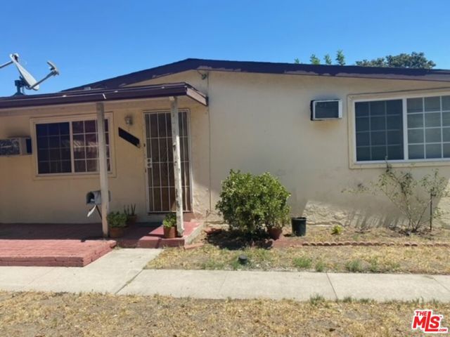 13839 Roscoe Boulevard photo 2