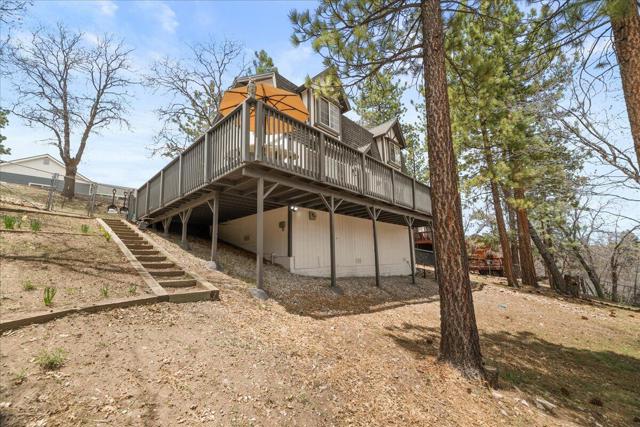 43289 Shasta Road, Big Bear CA: https://media.crmls.org/mediaz/a31a9776-1c6f-4c3b-a6f2-3a96cf4acdbc.jpg