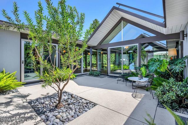 17148 Lisette Street, Granada Hills CA: https://media.crmls.org/mediaz/a31afe42-5407-45f4-895a-029cba4d65b8.jpg