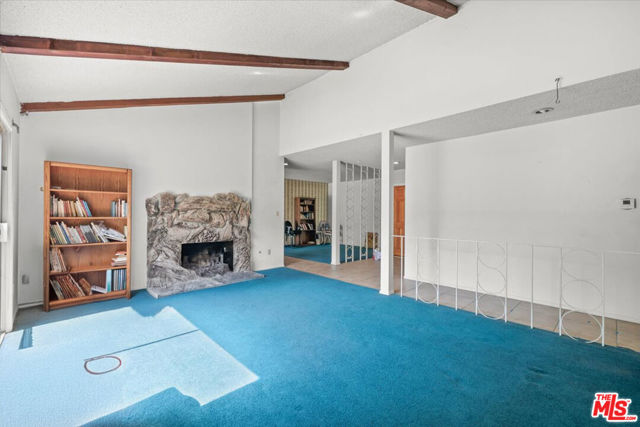13926 Lakeside Street photo 5
