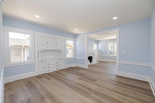 4015 SAN JUAN ST, Oakland CA: https://media.crmls.org/mediaz/a31b5ee5-521a-44b9-bfff-4985b0a55861.jpg
