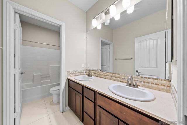 1797 Santa Christina Ave, Chula Vista CA: https://media.crmls.org/mediaz/a31c2d34-4942-405e-906e-aceaab7769ba.jpg