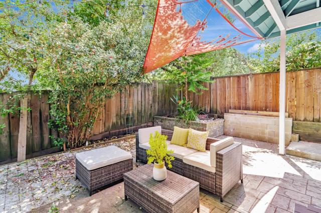 2604 La Paloma Lane, Santa Cruz CA: https://media.crmls.org/mediaz/a31cdb1b-a74b-4811-95a1-080391ba0002.jpg