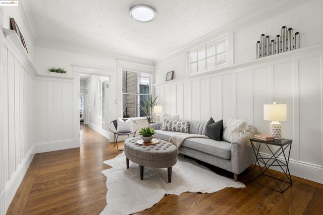 3555 17th St., San Francisco CA: https://media.crmls.org/mediaz/a31d54d9-49ce-43d9-90e5-65e67dec0298.jpg