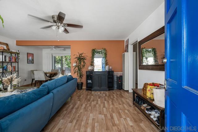 1679 81 Chalcedony St, San Diego CA: https://media.crmls.org/mediaz/a31d58ab-83fb-43e8-a850-ecd0b2ce6ecf.jpg