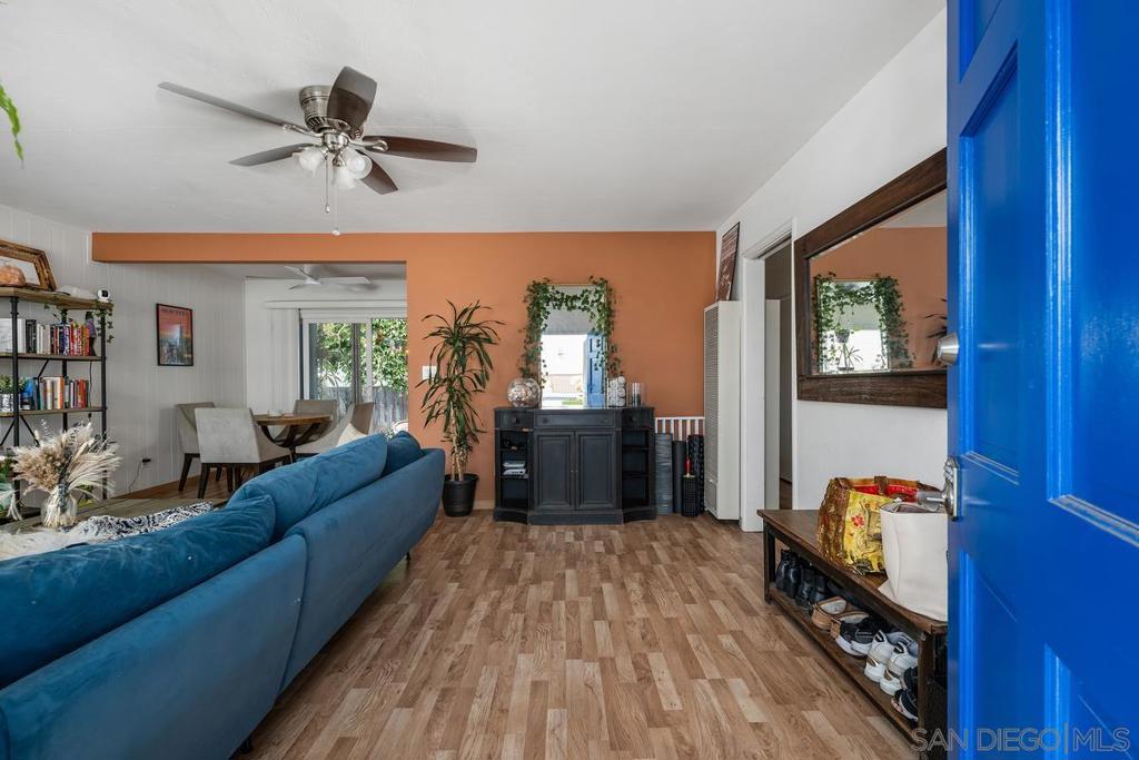 MLS #250035908SD img 15