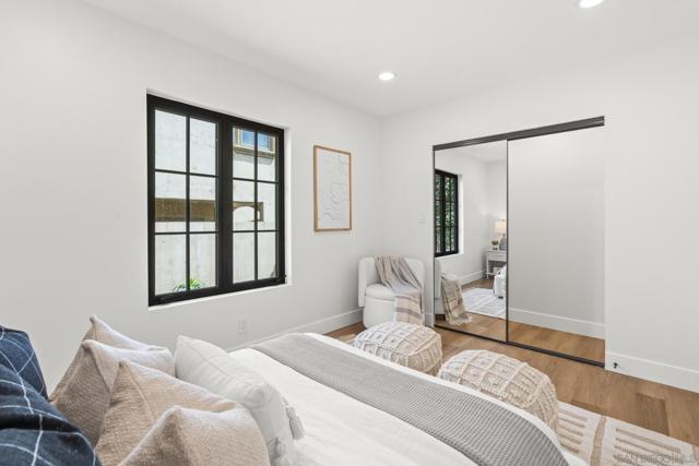 375 E Avenue, Coronado CA: https://media.crmls.org/mediaz/a31dcd27-934d-4d42-8bf1-775db28ee745.jpg