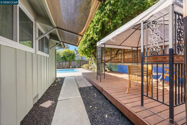 51 Gilrix Dr, Martinez CA: https://media.crmls.org/mediaz/a31e30bc-5c5a-4eb3-8959-7cc53ddeab90.jpg