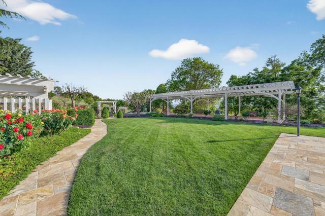 9540 Via Del Oro, Gilroy CA: https://media.crmls.org/mediaz/a31e54d8-026a-4c04-94b3-f2ef20983c14.jpg