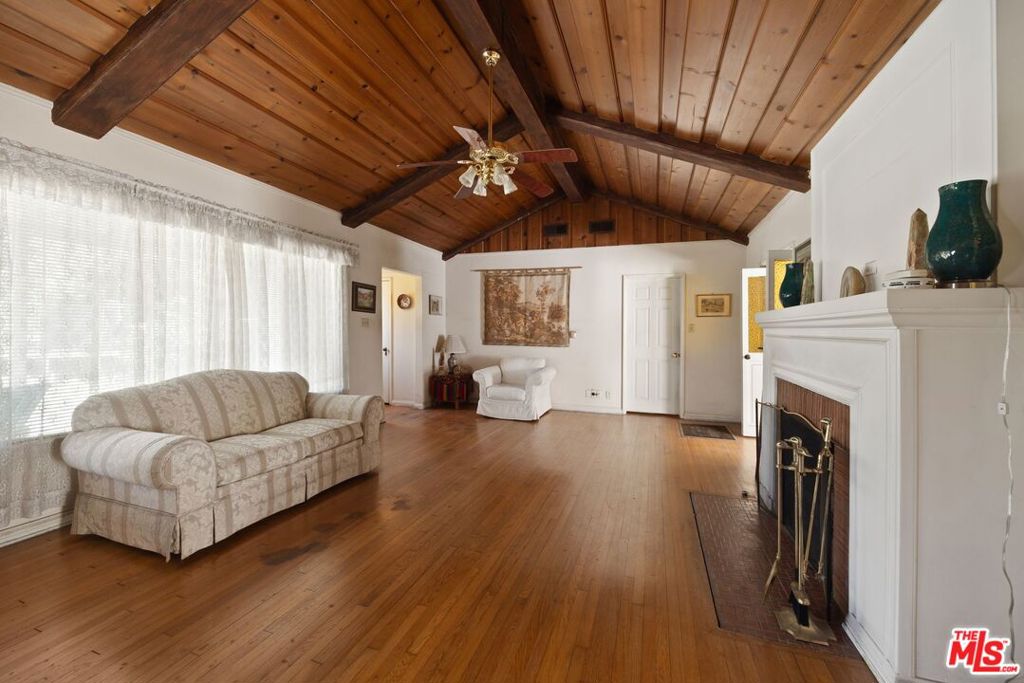 MLS #25502651 image #5