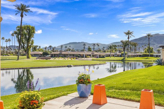 6 Barnard Court, Rancho Mirage CA: https://media.crmls.org/mediaz/a3210f10-9e81-4172-8219-c7e623faade6.jpg