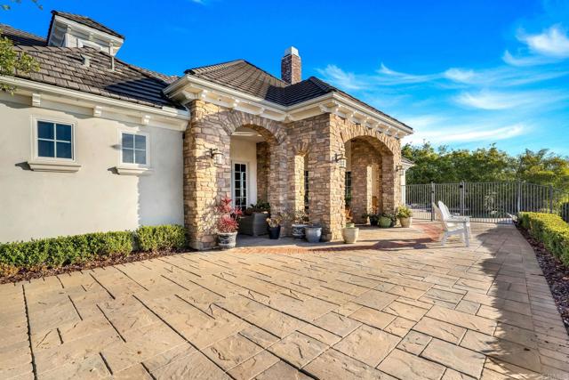 3401 Adams Run, Encinitas CA: https://media.crmls.org/mediaz/a3216078-b9f0-4423-ae99-2f8581f6ef74.jpg