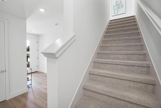 2388 Stanford Street, Alameda CA: https://media.crmls.org/mediaz/a3222077-2274-49e0-a416-a09df2331356.jpg