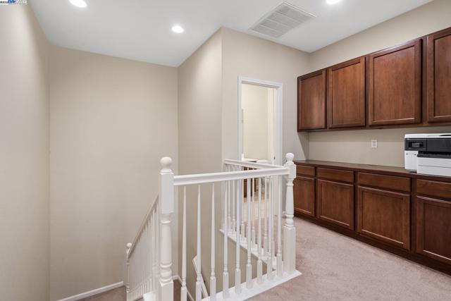 161 W Luna Loca Ln, Mountain House CA: https://media.crmls.org/mediaz/a322a3d8-880e-4291-9cd6-788db82d2baf.jpg