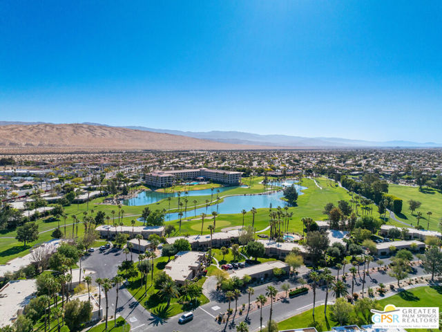 67488 Toltec Court, Cathedral City CA: https://media.crmls.org/mediaz/a322d2de-b78e-4d11-afc4-73cb8e20ec70.jpg