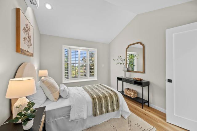 3554 Oak Knoll Drive, Redwood City CA: https://media.crmls.org/mediaz/a32376dd-8392-4a04-8cf4-26f2acacdeab.jpg