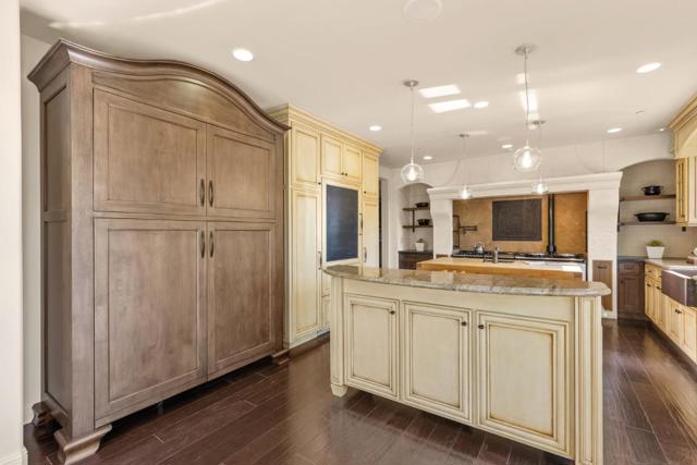 15985 Shannon Road, Los Gatos CA: https://media.crmls.org/mediaz/a324e3fe-3f6a-4115-a70a-c7e3df889569.jpg