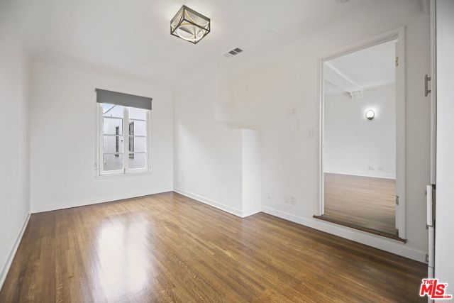 1148 S Stanley Avenue, Los Angeles CA: https://media.crmls.org/mediaz/a32618e5-0a08-4ea9-b693-cb0210089bc7.jpg