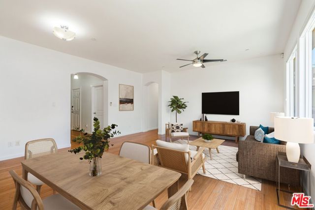 7050 Independence Avenue photo 8