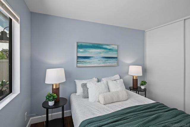 802 Spindrift Ln, Carlsbad CA: https://media.crmls.org/mediaz/a32663bf-fb16-42af-b816-9cb90f5d2194.jpg