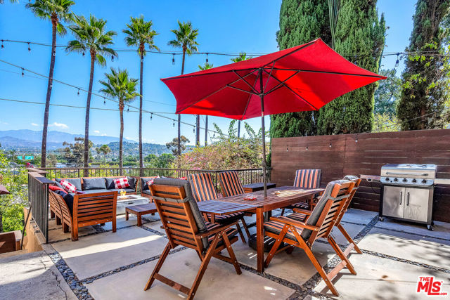 1948 Sunflower Avenue, Los Angeles CA: https://media.crmls.org/mediaz/a326cddf-f239-49b6-bdf8-0baad2ca3650.jpg