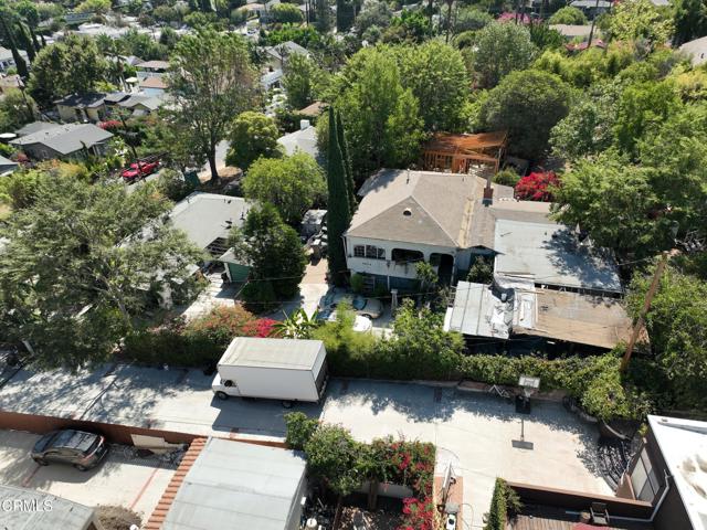 4824 Toland Way, Los Angeles CA: https://media.crmls.org/mediaz/a3283558-9ae8-4a28-be2e-c797213d984b.jpg