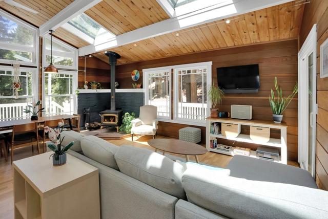 14566 Old Japanese Road, Los Gatos CA: https://media.crmls.org/mediaz/a32835c6-ba89-4b29-bbe2-f6258ff7f8b1.jpg