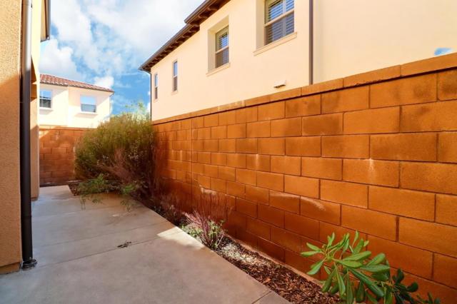 128 Parkwood, Irvine CA: https://media.crmls.org/mediaz/a3286b9c-4792-4631-a580-8422892f4670.jpg