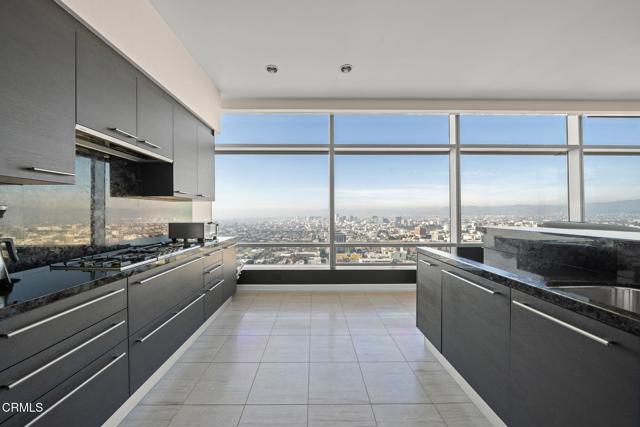 Detail Gallery Image 5 of 18 For 900 W Olympic Bld 36j,  Los Angeles,  CA 90015 - 2 Beds | 3 Baths