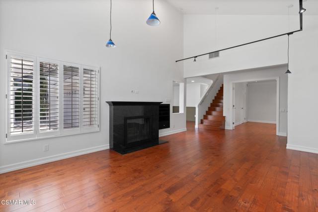 1984 Nettlebrook Street, Westlake Village CA: https://media.crmls.org/mediaz/a32a0548-c051-45d3-a37d-38b4cf2b7bf8.jpg