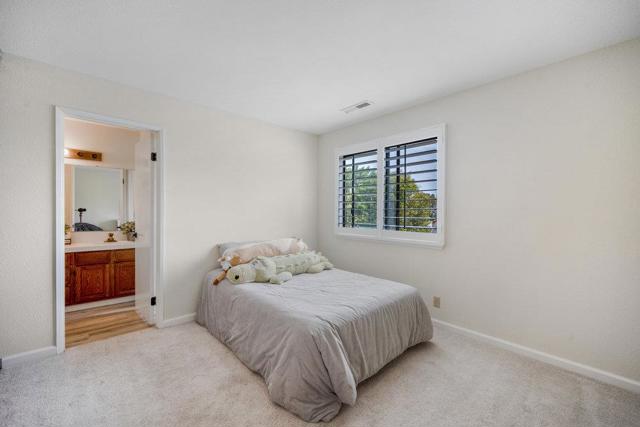 1711 Mantelli Drive, Gilroy CA: https://media.crmls.org/mediaz/a32a10f3-6df8-45ed-a90c-b81a92014b24.jpg