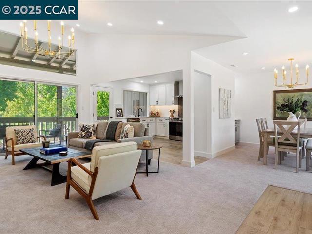 2175 Cactus Ct, Walnut Creek CA: https://media.crmls.org/mediaz/a32b8331-98fb-4feb-9416-5ac30c65d032.jpg
