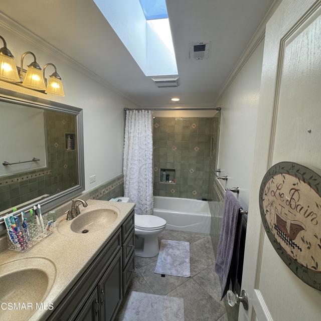 1584 Covington Avenue, Westlake Village CA: https://media.crmls.org/mediaz/a32b9e6e-b3c6-41c7-88af-bdbb8167ea12.jpg