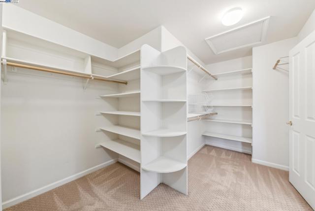 4110 Mystic View Ct, Hayward CA: https://media.crmls.org/mediaz/a32dc94d-4f9c-40f5-9e42-a0bfe654161a.jpg