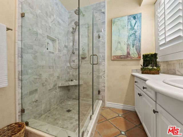 22626 Pacific Coast Highway, Malibu CA: https://media.crmls.org/mediaz/a32de5d2-a652-4bbe-b71e-3f2f4a0eeb2f.jpg