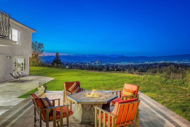 4400 Chaumont Road, Woodland Hills CA: https://media.crmls.org/mediaz/a32e8281-894d-4225-bfcd-05a900a9384a.jpg