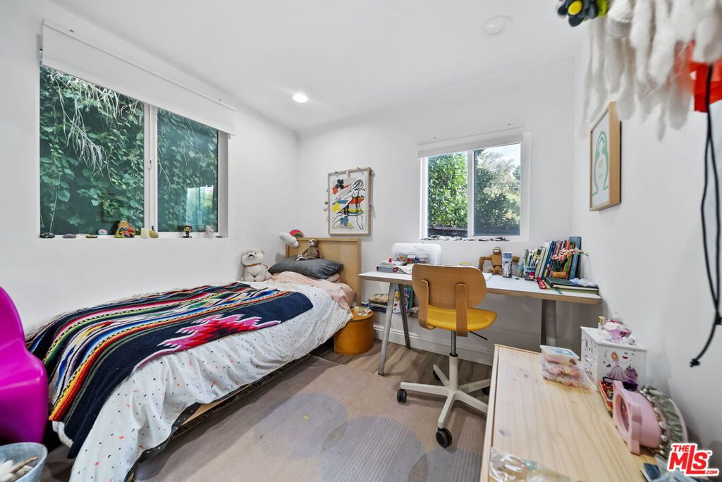 MLS #25625493 image #21