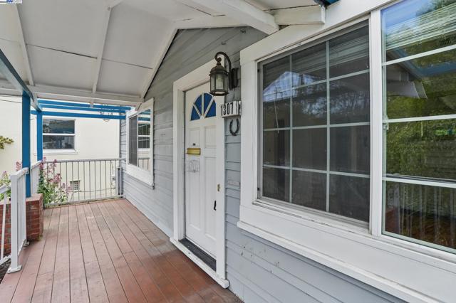 Image 3 of 40 For 1307 California Dr