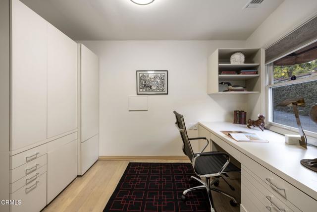 635 Rockwood Road, Pasadena CA: https://media.crmls.org/mediaz/a3324172-de94-4520-b904-5fb1ce45ea4b.jpg