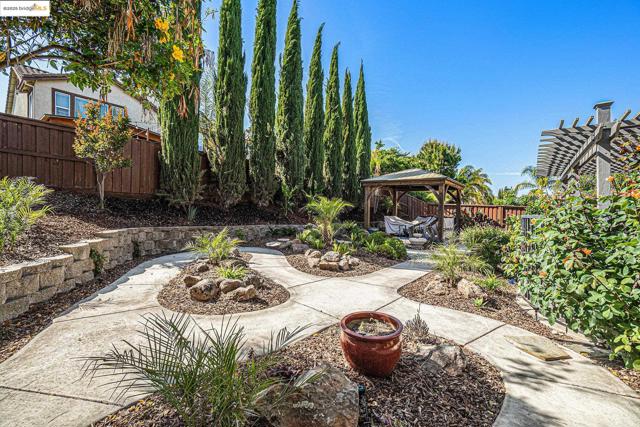 113 Little Ranch Circle, Oakley CA: https://media.crmls.org/mediaz/a33251bb-5e6f-45b4-b7d2-9753875d35bf.jpg